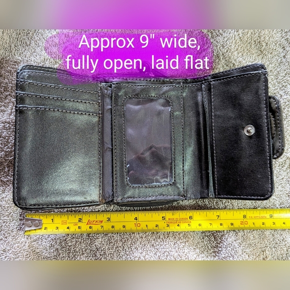 d-fusion brand, grey colour tri fold small wallet, lots of space, GUC - Picture 8 of 14